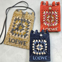【LOEWE】スマホ+ミニ財布派にちょうどいい♡夏のラフィア巾着バッグ