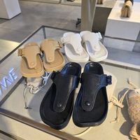 【15万円が4万円台!?】サッと履けて可愛いLOEWE「EASEサンダル」を発見!