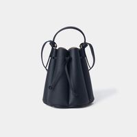 ポレーヌのバッグなぜ人気?年齢層は?-人気バッグランキングも公開!