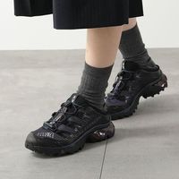 脱ぎ履きラクなのにおしゃれ。ミュールスニーカーの魅力