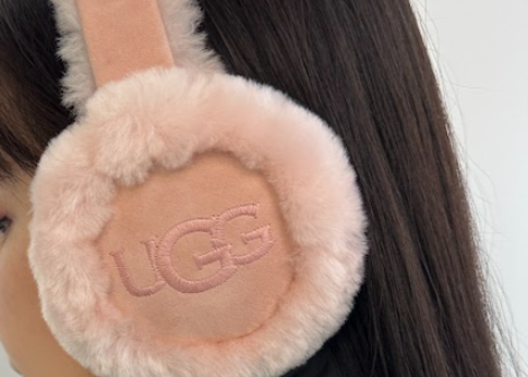 ランキング-【2026年】UGG(アグ)のあったかグッズおすすめ6選! ブーツ以外の冬小物を厳選