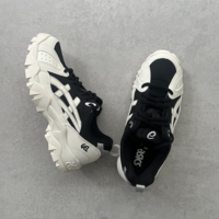 やっぱり頼れる!モノトーン配色・スニーカー7選👟