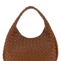 【BOTTEGA VENETA】ショー来場者は何を持った?2027春夏、バッグ選びのヒントを探して