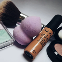 【徹底比較】高級メイクスポンジと激安100円スポンジに違いがあるの?耐久性まで比べてみた!