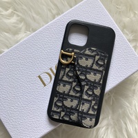 周りと差を付ける!BUYMAおしゃれスマホケースランキングTOP10