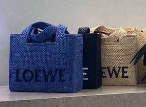 LOEWE フォント トート ミニ