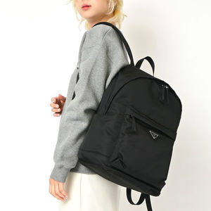 PRADA 三角 ロゴ付き バックパック リュックサック 2VZ034