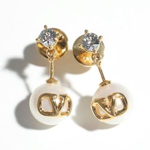 VALENTINO ピアス J0W80 HJY パール クリスタル