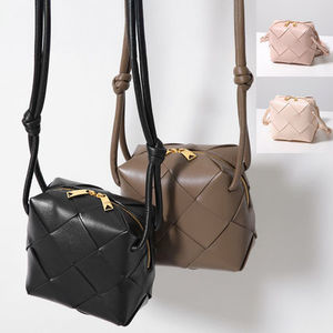 BOTTEGA VENETA バッグ CASSETTE CAMERA 701915 VCQC2