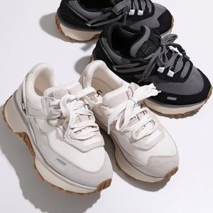 UGG スニーカー RETROFI LOW 1167491 ローカット