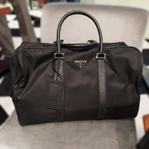最安値挑戦中★PRADA★レザー ダッフルバッグ★BLACK