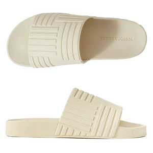 ★BottegaVeneta★ラバー スライダーサンダル 690105 V1O60 9031