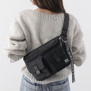 marimekko ボディバッグ Sling Bag M Unikko 094617