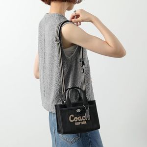 COACH ショルダーバッグ CARGO TOTE カーゴ トート 20 CZ098