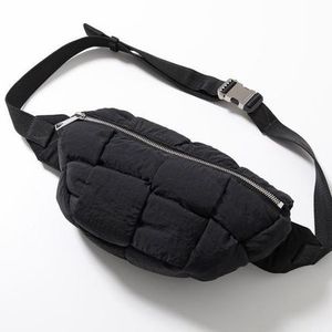 BOTTEGA VENETA ボディバッグ CASSETTE カセット 755870 VBO85