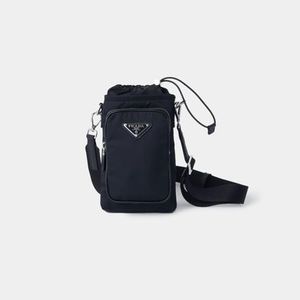 【PRADA】Re-Nylon スマホケース ショルダーバッグ ユニセックス