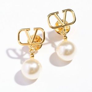 VALENTINO ピアス J0E36UXM Vロゴ パール