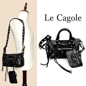 BALENCIAGA  LE CAGOLE レザーショルダーバッグ