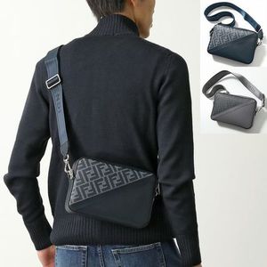 FENDI ショルダーバッグ CAMERA CASE ダイアゴナル 7M0286
