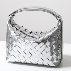 BOTTEGA VENETA バッグ MINI WALLACE ウォレス 754443 V4P11