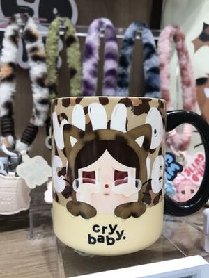 POP MART クライベイビー マグカップ