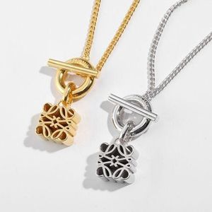 LOEWE ネックレス J821241X アナグラム ペンダント