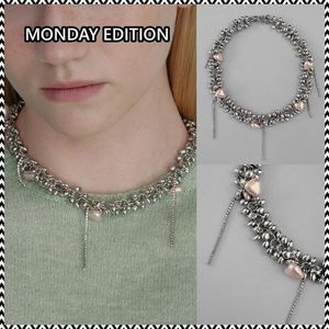 《MONDAY EDITION》 Moonstruck Pink Hearts Necklace