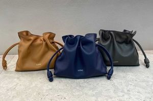 LOEWE ミディアム フラメンコ クラッチ