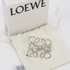 LOEWE ブローチ 111.25.020 アナグラム 【ランク:A】