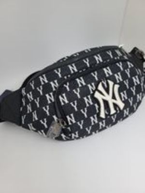 【MLB】送料・関税込★Monogram Hip Sack★3AHSM012N