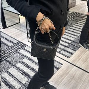 【CHANEL】2WAY♪チェーンホーボーバッグAP4386B10583