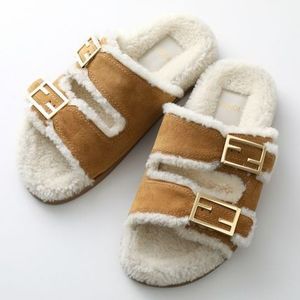 FENDI フラットサンダル 8X8327 TK6 スウェード ボア