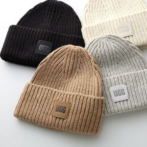 UGG ニット帽 W CHUNKY RIB BEANIE W LOGO 20061
