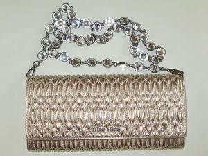 MiuMiuナッパクリスタル♪ビジューチェーンウォレット♪ゴールド