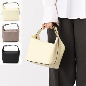 【国内即発】VALEXTRA MOCHI モチバッグ