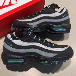 大人気!追跡あり☆NIKE☆  AIR MAX 95