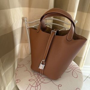 入手困難【HERMES】ピコタンロックPM