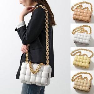 BOTTEGA VENETA ショルダーバッグ  631421 VBWZ0