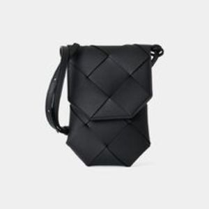 25新作 ボッテガヴェネタ ディアゴ フォンポーチ カーフスキン