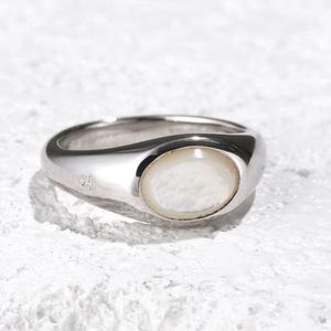 TOMWOOD リング Joe Ring White MOP 101286