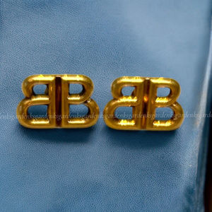 すぐ届く!BALENCIAGA MONACO STUD XS ピアス