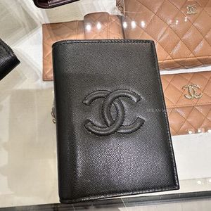 【CHANEL】一つ欲しい♪パスポートケース AP4665