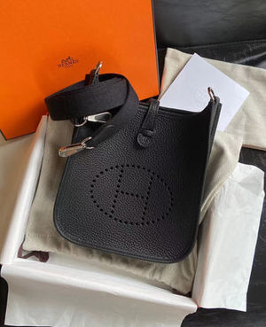 【HERMES】エヴリンTPM/ノワール/シルバー金具
