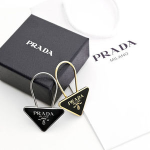 PRADA キーリング トライアングル 三角ロゴ 1PS395 2PS395