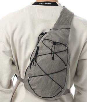 CP COMPANY| (Nylon B Crossbody Rucksack (19CMAC735A 005