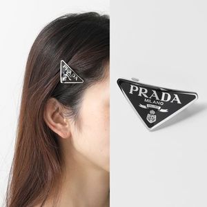 PRADA バレッタ 1IF050 2BA6 トライアングルロゴ ヘアクリップ