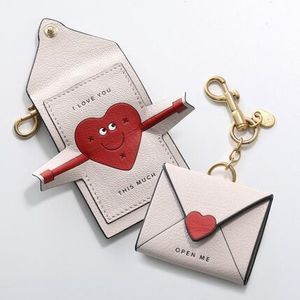 ANYA HINDMARCH キーホルダー 「I Love You」チャーム 205368