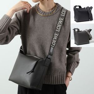 LOEWE ショルダーバッグ CUBI キュービィ