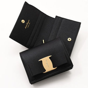 【国内即発】Salvatore Ferragamo ヴァラリボン 2つ折り財布