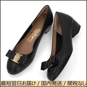 FERRAGAMO パンプス ブラック ヴァラリボン 575970